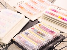 ネール(NER)の雰囲気（肌馴染みの良いカラーで手元をより美しく魅せます）