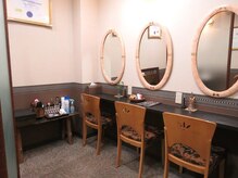 アミクール エステティックサロン(amicoeur)/お手入れの後はメイクルームへ
