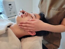 お顔の美容メニューも悩みに合わせて選択できます。鼻毛の脱毛も