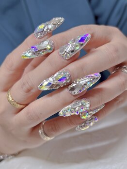 モアネイル 新宿の写真/SNS映えネイルが得意♪長さ出しで思いっきり可愛いアートが楽しめる★形にコンプレックスがある方もお任せ!