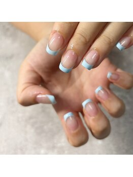 ルート12/ブルーフレンチネイル
