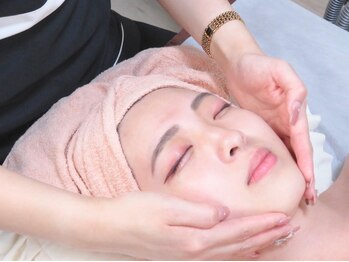 サラ(Sara)の写真/“渡韓いらずの本格美肌”毛穴・くすみ、一気にリセット。キメの整った、毛穴レスな韓国美人肌へ！