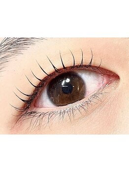 ナチュラル上品な目元にしたい