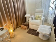 ビューティーアートサロン フェンネイル(Beauty Art Salon Fen Nail)の雰囲気（フットは専用ブースでリラックスタイム♪）