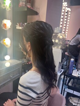 セブンティーン(Seventeen)/ハーフアップ