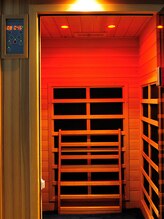 エゴ(EGO)/遠赤外線サウナ　カラーセラピー