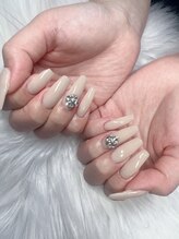 ヘブン ネイル 鶯谷(HEAVEN Nail)/ベージュビジューネイル