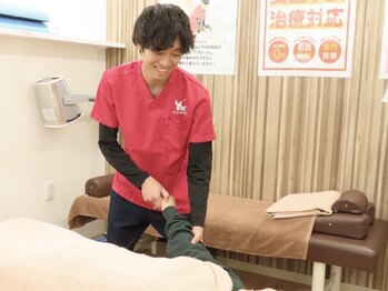 アイケア綾瀬駅前整骨院(i-care)の写真/デスクワークやライフスタイルからくる首肩こりを解消!国家資格保持スタッフが原因を突き止め徹底ケア◎