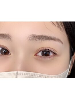 ナチュラル上品な目元にしたい