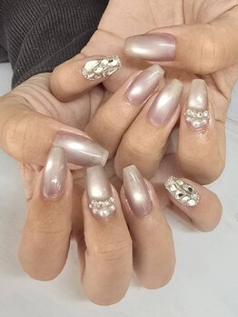 リリールレーブ(LiLy Le Reve)の写真/定額デザイン豊富!フィルイン推奨で自爪を痛めずモチの良さも◎ハンドとフット,ハンドとまつ毛同時施術可☆