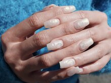 サロン ド ルネ(Salon de Lune)/