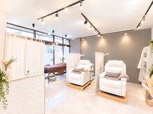 アプリラッシュ シエロ(Apri Lush Cielo)の雰囲気（ベッド1台、リクライニング2台のご用意がございます！）