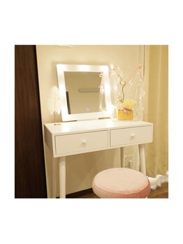 シャイン(shine)/メイクコーナー