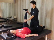 TACプレミアジム 春日後楽園/パートナーストレッチ【もも裏】