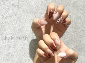 ハク ネイル バイジェービー 稲毛(hak nail byjb)/アシンメトリー秋ネイル
