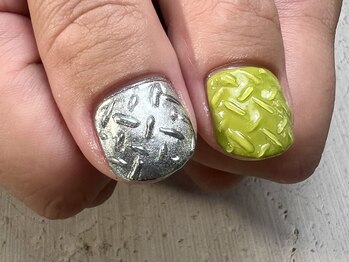 チェッカープレートネイル