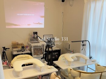 サンサンイチ 関内店(331)/1.映画館のような癒し空間