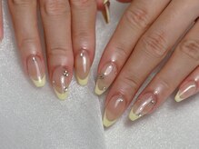 エネ(Ena)/持ち込みデザインフレンチネイル