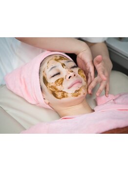 ホウレイ線・たるみ改善！予防ケア