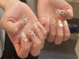長さだしフラッシュ月ネイル