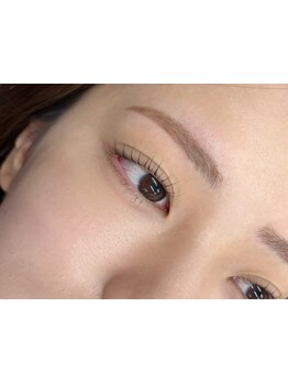 ナチュラル上品な目元にしたい