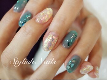 スタイリッシュネイルズ(Stylish Nails)/クリアグリーンとオーロラネイル