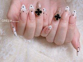 フレンチ×ドットネイル