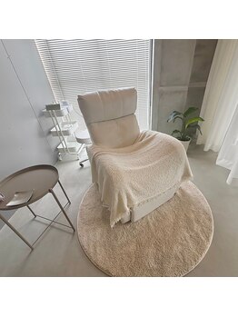 ダイヤモンドリリー キートス(Diamond Lily kiitos)/一宮サロン/眉毛サロン/耳ツボ