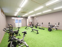 信愛整骨院/ジム完備！