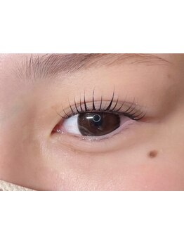 ナチュラル上品な目元にしたい