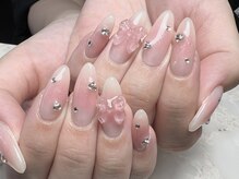 チークネイルが可愛いワンホンネイルで女子力UP！