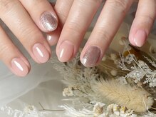 サロンドフォーエイチ(salon de 4H)/ナチュラルなマグネットネイル♪