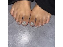 ハンドが出来ない方にもフットネイルがおすすめです♪