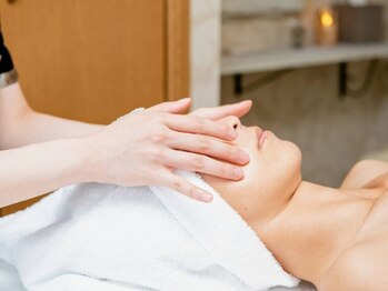 ルーム(ro-om)の写真/【オールハンドで叶える美肌再構築】たるみ・むくみ・シワを予防し、輝く艶肌を手に入れましょう◎