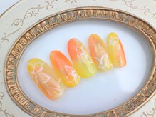 ネイルサロン あかねいろ/春夏　大人アート　手描き