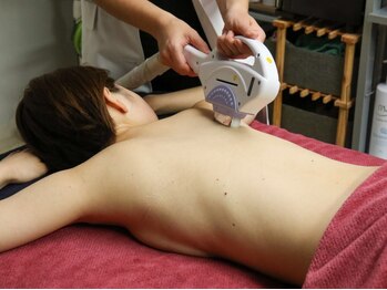 エステティックサロン シャルモント(Charmante)/見えない背中までツルツルに♪