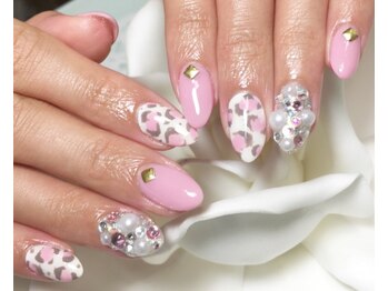 ネイルサロン ビビ(bibi)/ヒョウ柄ガーリーネイル