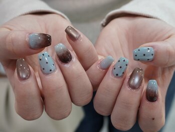 サロン ド ルネ(Salon de Lune)/