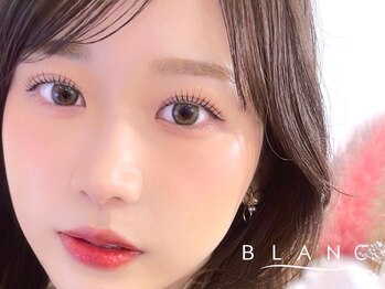 アイラッシュサロン ブラン イオンモール高岡店(Eyelash Salon Blanc)の写真/【流行りの束感もマツパ/エクステで叶う】目元の形にフィットするデザイン提案で自然に馴染む仕上がりに！