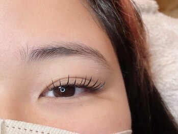 エヌアイズ(neYES!)の写真/従来のエクステよりも圧倒的なモチの良さ◎【LEDマツエク￥6,900～】汗、水に強く施術後すぐ水濡れOK！