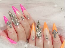 エール アンド ガレンド(ailse&Guarendo)/ネオンフレンチ