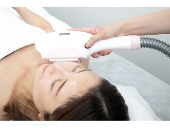 【脱毛・本格ダイエット・痩身】リオンズ柏駅前店/フェイシャル+顔脱毛(女性)