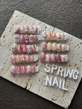 クイーン(Queen)/春ネイル