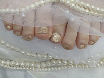 ハニービービー(Honey Bee Bee)/ゴールドフットネイル