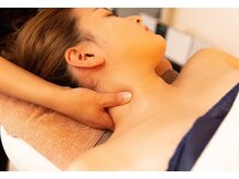 サロン ド ビューティー ソリッソ(Salon de beauty Sorriso)/肩の位置をキレイにリセット！！