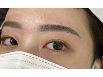 ロミー 新宿(romy.)/45分で垢抜け眉に◎