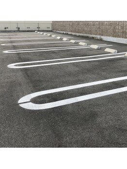 ジェイ(J)/30台停めれる大型駐車場