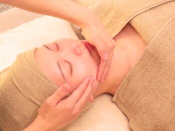 てづか整骨院 美咲が丘院/【サロン】肌質改善・ヒト幹細胞