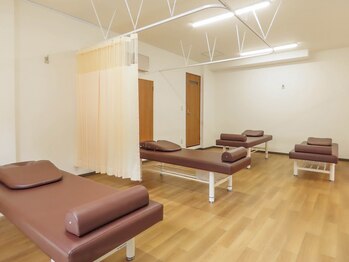 らいおん整骨院 喜多見店の写真/喜多見駅から徒歩30秒!全スタッフ国家資格保持★整体やもみほぐしでは改善できない不調を改善◎