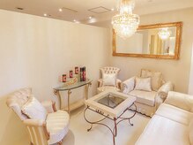 ギンザグラン(ginza gran)の雰囲気（店内はシャンデリアやソファ、机で豪華な空間を演出！）